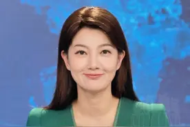 #金世佳身份证掉了上热搜，12年前能戴眼镜拍照吗？警方回应#金世佳