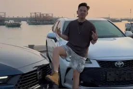 实测丰田亚洲龙和本田雅阁油耗，看看哪辆更胜一筹#丰田亚洲龙 #本田雅阁 #车贩子日常 #鼎茂汽车小赵哥视频封面