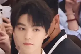 #王俊凯现身杭州寄语高考学子 ：考完可以好好玩了！#杭州#王俊凯