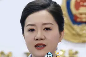手机不要下载这两个软件，碰一下瞬间转走你所有的积蓄  素材来源@蜜蜂计划