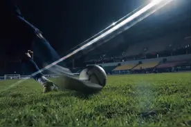 “你问我什么是野草般的生命力” #ahua #抖音足球嘉年华