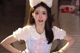 自己的BGM自己唱～#跺脚变装挑战 #Ta #唱歌 #跺脚翻唱挑战视频封面