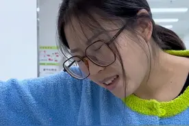 破水了！终于要出生了，发动前好煎熬，谁说老二比老大生的快？