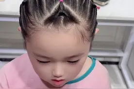 小宝贝的精致编发日常#简单又好看的发型 #种草激励计划 #内容启发搜索 #编发教程 #碎发整理