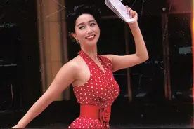 每一代人都有属于自己的街头回忆！你有遇到过街拍吗？视频封面