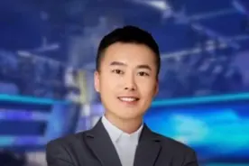 东莞“五停”期间，男子出门被大树砸伤，谁该负责 #东莞 #东莞五停 #台风桦加沙 #台风 #广东