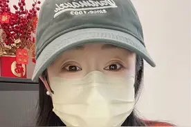 姐妹们我终于找到了显脸小的美女口罩，戴上之后是真的显脸小，氛围感一下就拉满了，而且冬天防护又防风#口罩 #口罩怎么戴好看显脸小 #素颜神器视频封面