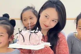 #舞蹈教师 #台下指挥教师表情包 #第三视角 喜提人生进度条➕1🎂幸会🥰新的一岁@抖音短视频 @DOU+小助手视频封面