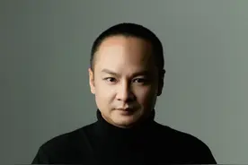 多所高校明确不招复读生，教育风向真变了？ 最近高考成绩陆续公布，考生和家长们都忙着填志愿，结果一条消息让大家炸开了锅：多所高校明确2025年不招复读生！这事儿一出来，网上瞬间就热闹了，有人拍手叫好，有人捶胸顿足，到底咋回事呢？咱们一起来唠唠。 #多所高校明确不招复读生 #热点 #高考 #高考志愿 #教育