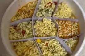 九宫格泡面 怎么折都有面 #我的厨房日记 #泡面 #沙雕#无不良引导