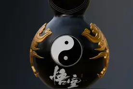 某玩家因为想要解解同款联名可乐葫芦却买不到，于是自己建模了一个。又因为该玩家听劝，把评论区的各种对葫芦的建议都做了出来。#黑神话悟空 #玩家自制可乐葫芦视频封面