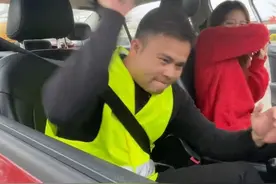 万事不用慌，有考官在#科目三 #逼疯教练 #科二科三 #逢考必过