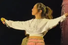 《海阔天空》 G.E.M.邓紫棋翻唱 纪念黄家驹#gem邓紫棋 #神级live现场 #现场版live #黄家驹 #偶像