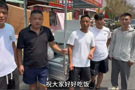 抗癌这条路很长，但吃饱了，总能多走几步。我们都懂，在这里生病的人能吃上一碗干净卫生可口的饭菜有多难，这也是我们做小厨房的初衷，让家人们都能吃到家的味道。