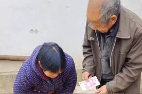 移动两根使图形不变，钳子在外面，老伴这是什么操作😂#脑筋急转弯#搞笑生活视频视频封面