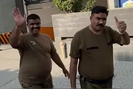 这就是中国人在巴基斯坦的待遇，巴铁警察确保中国人的安全，中巴友谊长存#巴基斯坦 #巴铁 #中巴友谊 #千万生活dou来拍视频封面