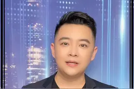 一位农民工因为一次吃10盒泡面走红，接到2万月薪邀约，他的回答让人意外！#大v说 #大v说热点 #如何看待大哥吃10袋泡面走红#吃10袋泡面农民工回应月薪2万邀约#火车上吃10袋泡面大哥找到了@抖音创作者中心 @抖音热点视频封面