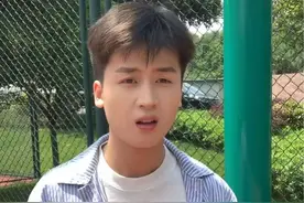 当暗恋的人，突然有了对象是什么感觉？#酸菜日记 #情感共鸣 #真实事件改编 #暗恋 #柳丝木防晒