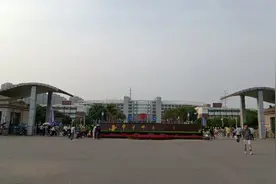 华师一附中，不是湖北排名第一第二，而是全国排名第一的高中!视频封面