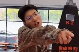 再花哨的脚步也要遵循规则哦～#篮球教学