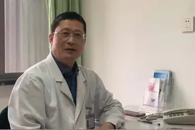 肝内胆管结石的治疗  积极 主动 预防癌变视频封面