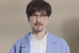 才华最终输给了资本，52岁的周传雄参加某音综节目视频封面