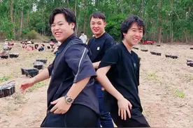 没有点实力，三个儿子也养不起呀，未来的亲家该领走的时候也该领走了。视频封面