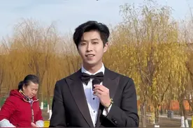 我不推荐大家线下观看武汉春晚分会场，原因有以下三点 #武汉春晚 #武汉同城 #武汉主持人智杰 #武汉春晚分会场科技感 #内容派视频封面