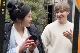 短剧霸总 结尾有惊喜，老外也逃脱不了短剧的霸总情怀，短剧里你们最磕哪个CP#短剧 #霸总 #老外在中国 #剧情 #老外说中文挑战视频封面