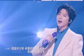 就这样。陪在你们的身边。一起去看季节变换。#天赐的声音 #刘宇宁张含韵在你的身边