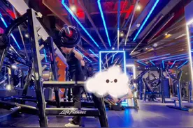 年初还能深蹲100kg一组5个😏