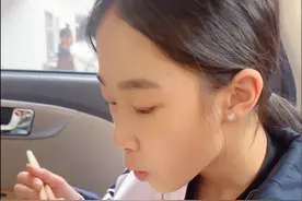 挑战做孩子爱吃的牛腩，看看她什么反应 #李雨乔 #母女日常 #每天和你分享不一样的故事🔥 #记录真实生活 #全能妈妈视频封面