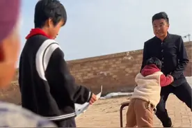 冲动是魔鬼，从“8分”考分看亲子沟通 #看见音乐计划 #配乐有奖 #迷惑行为大赏 #亲子教育 #文学常识视频封面