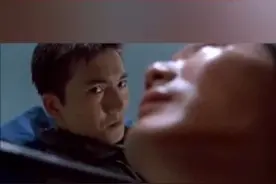 让你看看我到底会不会武功！？                          #邹兆龙   #中南海保镖  #三棱军刺  #常威