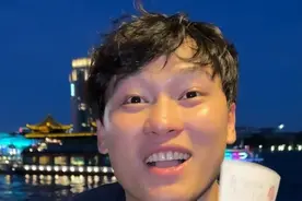 刮刮乐中奖是有什么诀窍吗？谁能教我一下 #俊文 #刮刮乐 #兄弟日常