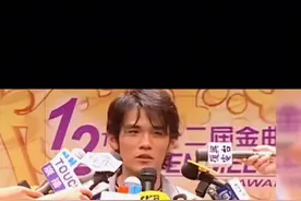周杰伦成长纪录片 周杰伦的成长纪录片，视频有点长请耐心看完！ #周杰伦#那个人已经成了华语乐坛的天王