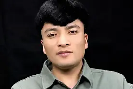 用手机修改农业银行预留手机号。#手机技巧 #手机小知识 #手机小技巧 #知识分享 #实用小技巧视频封面