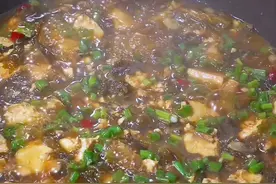 用手把豆腐掰成小块，教你一个豆腐特别好吃的做法，真的太美味了#美食教程