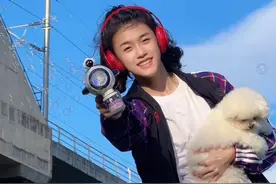 你好漂亮 笑起来像太阳#你笑起来像太阳手语变装挑战 原创@流泪猫猫头