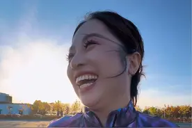 百万运镜第一视角来了！每次拍之前都得给自己做足心理建设！ 要不然真的容易笑场😂 #jennie新歌我先用了 #第一视角 #一镜到底 #百万运镜 #OK老师视频封面