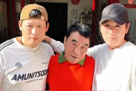 时光荏苒，转眼二十多年过去了，今日和121里的黄新（马继）、董朗（牛军）两位老友相聚，甚是欢喜，兄弟们友谊长存！@演员/牛军 #王双宝 #老友记 #时光不老我们不散 #董雷 #兄弟情