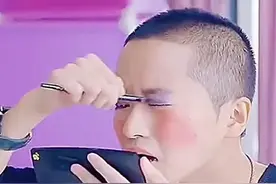 女兵返回校园读书被室友嘲笑是土包子，#因为一个片段看了整部剧