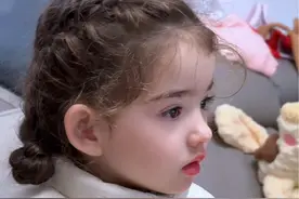 爷爷看孙女、越看越喜欢 #混血萌娃 #爷爷孙女 #有一种爱叫隔辈亲视频封面