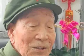 曾在上甘岭用牙齿接通电话线的英雄郭平友100岁了！生日愿望：世界和平 国家兴旺#上甘岭 #英雄 #生日快乐