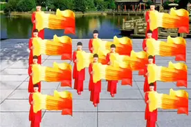 12人变队形扇子舞《红红火火》超火爆 12人变队形扇子舞《红红火火》超火爆#红红火火#12人变队形#扇子舞#年会舞蹈视频封面