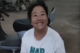 #抖音记录农村生活 和嫂子打扎开玩笑的！@大蜜嫂1视频封面