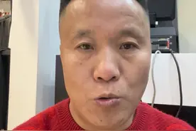 这种父亲应该坐牢。 #杜小华 #杜小华寻子之路 #杜后琪  @YM Ackerman @Mickey_菜菜 @小米奇回家 @黑夜一束光🌻 @大辰小爱 @萌面怪兽🌱 @2025米奇回家