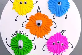 用过的药板不要扔，和孩子一起做一个怪兽小手工吧，简单有趣，小朋友自己就可以完成的手工。#亲子手工推荐 #幼儿黏土手工画 #少儿美术教育