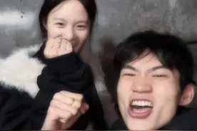 当有一天别人问你 你是怎么当上将军夫人的 你就可以骄傲的告诉他 在他当小兵的时候就跟着他了#家徒四壁 #情感 #情侣