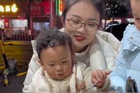 在家自制爆火干噎酸奶，结果我是万万没想到的…… #有家小店叫童年 #干噎酸奶视频封面